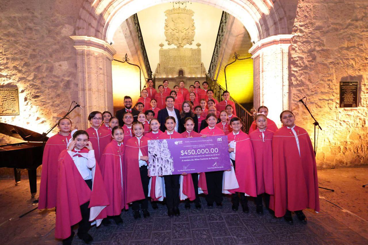 DIF Morelia reúne fondos para presentación de los Niños Cantores de Morelia en Barcelona