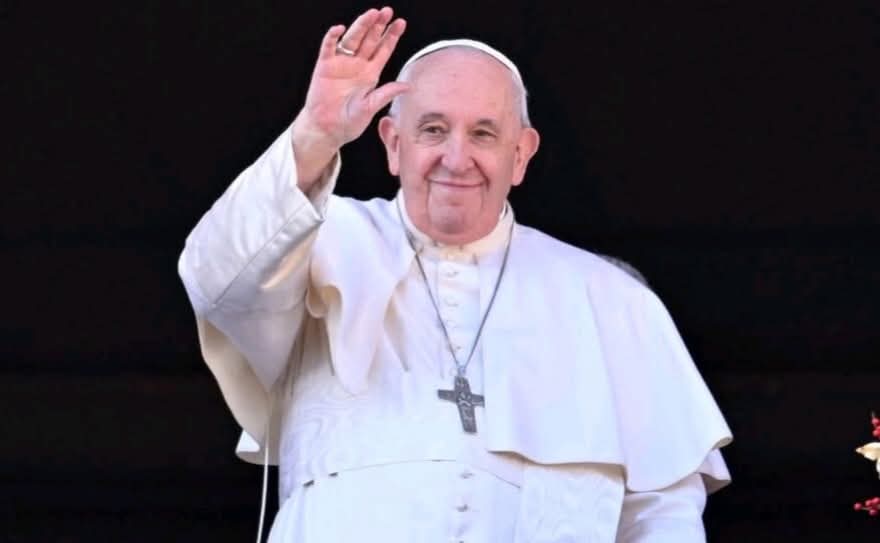 FALLECE EL PAPA FRANCISCO A LOS 88 AÑOS