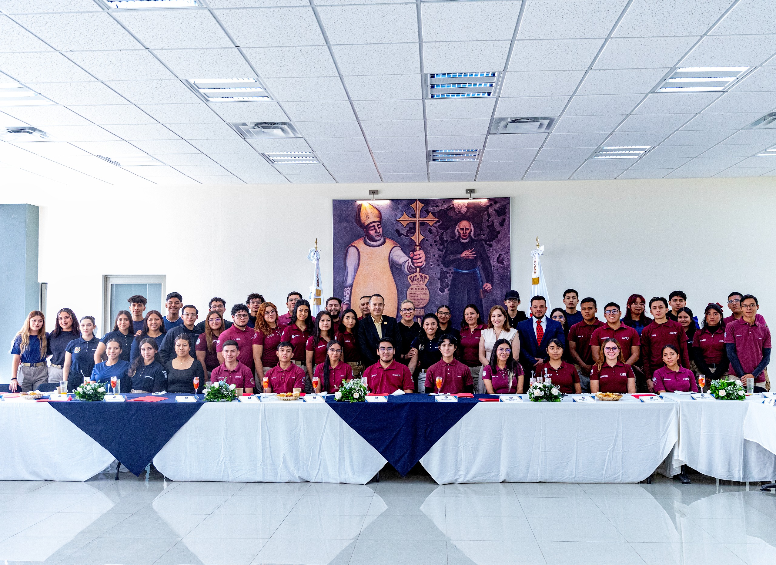 Ustedes son nuevos liderazgos a los que tenemos que impulsar, señala Yarabí Ávila ante estudiantes de Seguridad Pública