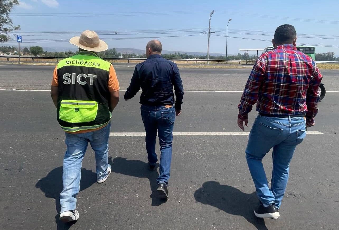 Supervisa Eric Gaona vialidad Trébol–San Pedro acompañado del SICT y vecinos