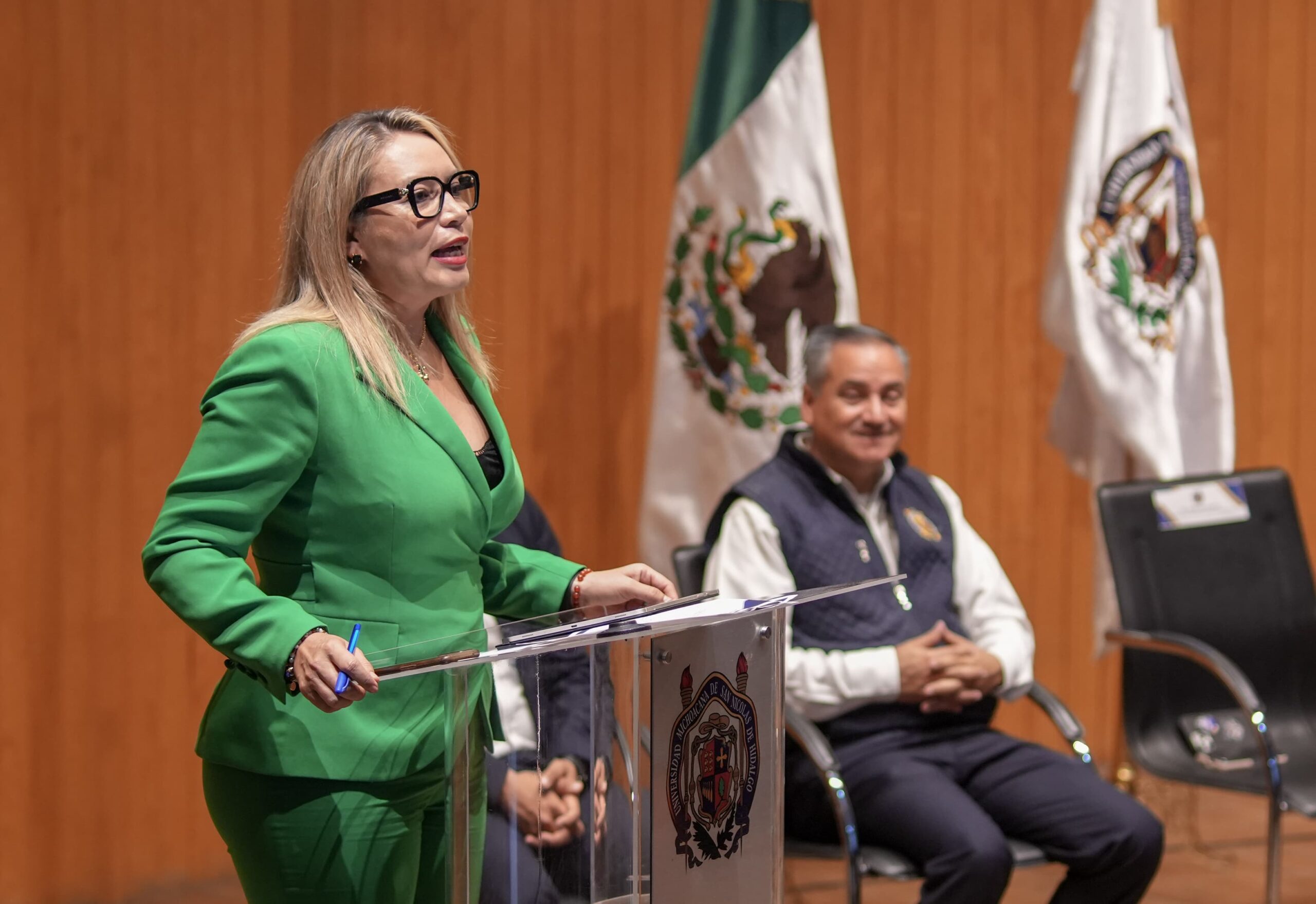 UMSNH recibe a cerca de 200 jóvenes del Programa Delfín; Yarabí Ávila les da la bienvenida