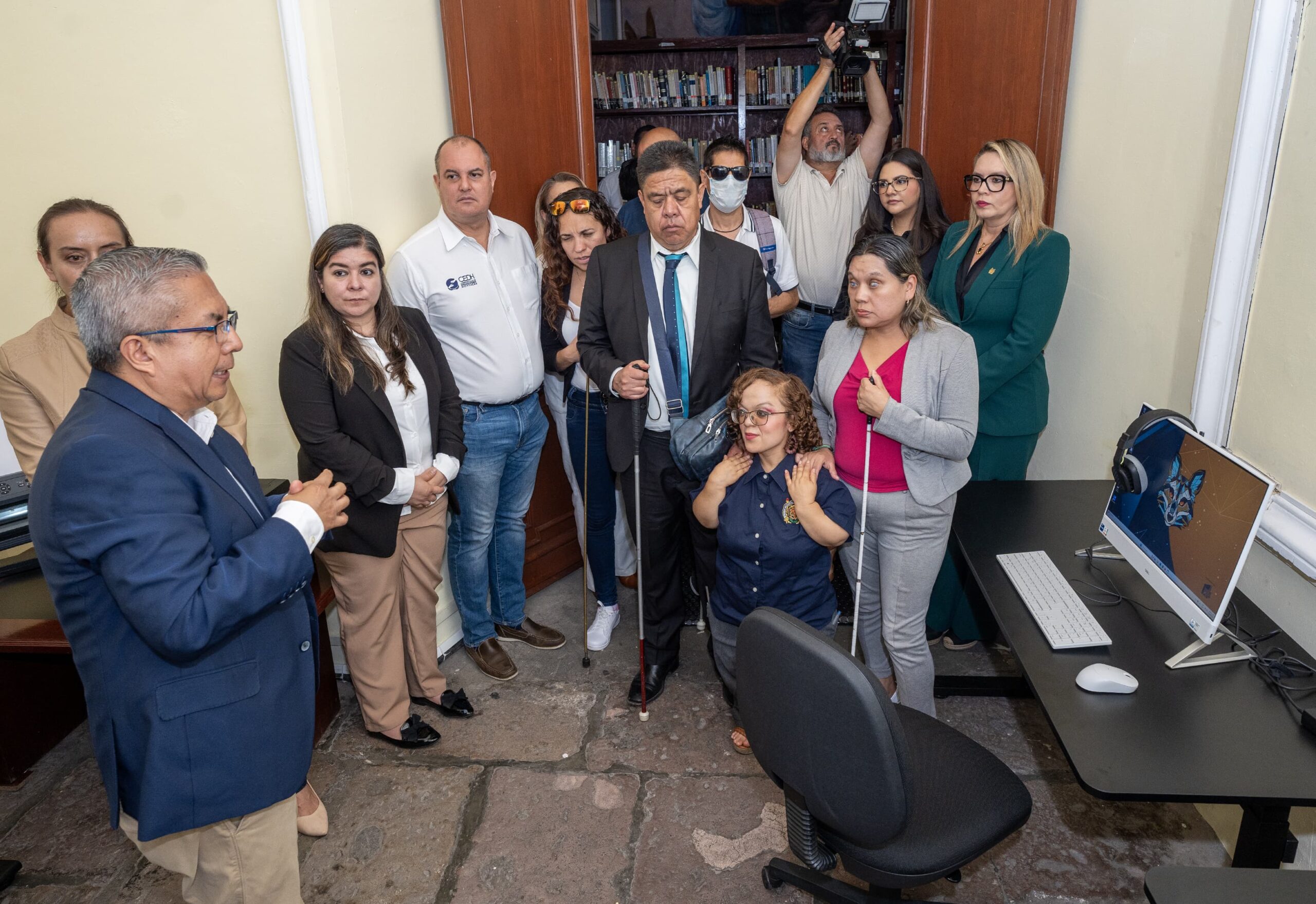 Por primera vez, UMSNH apertura Biblioteca Inclusiva; Yarabí Ávila llama a construir una Universidad para todas y todos