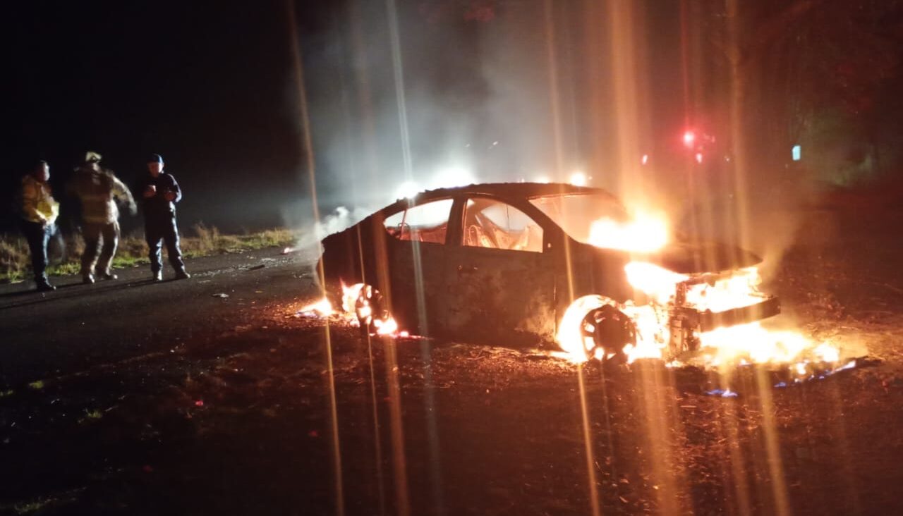 Encuentran quemada unidad de taxista desapar3ecido en Pátzcuaro