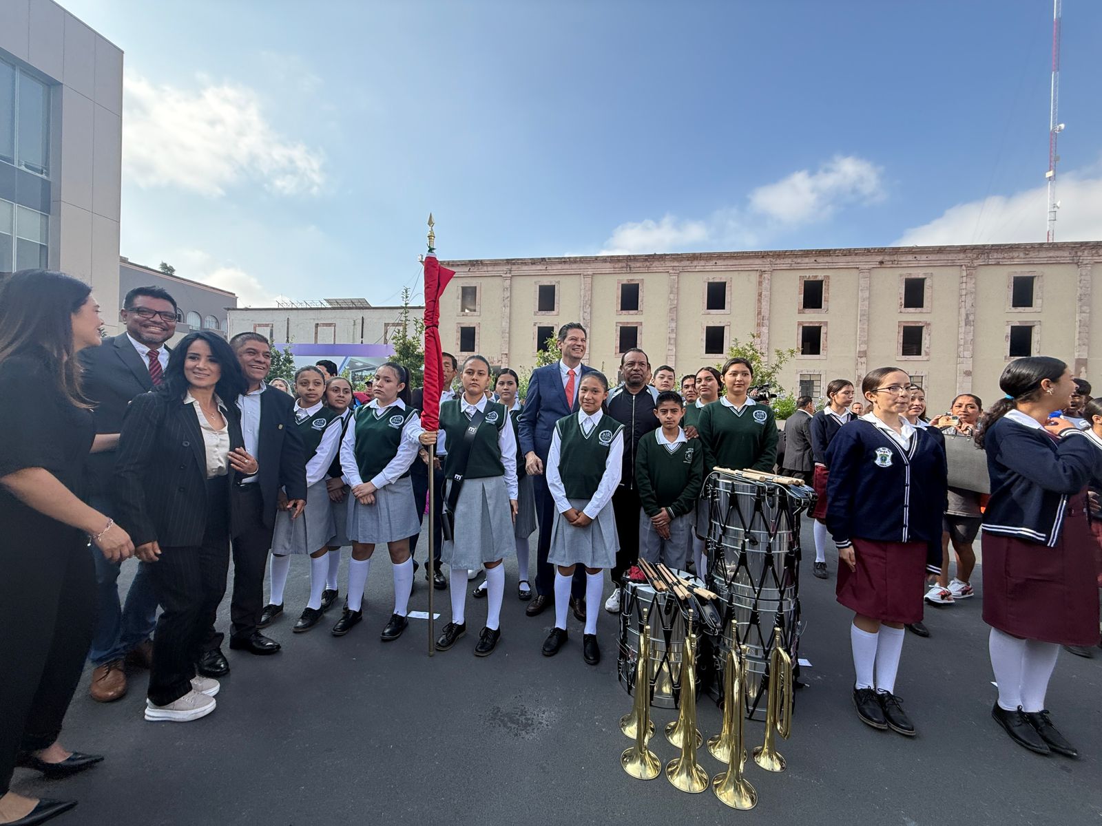 Alcen la voz y defiendan nuestras libertades, exhorta Alfonso a jóvenes estudiantes
