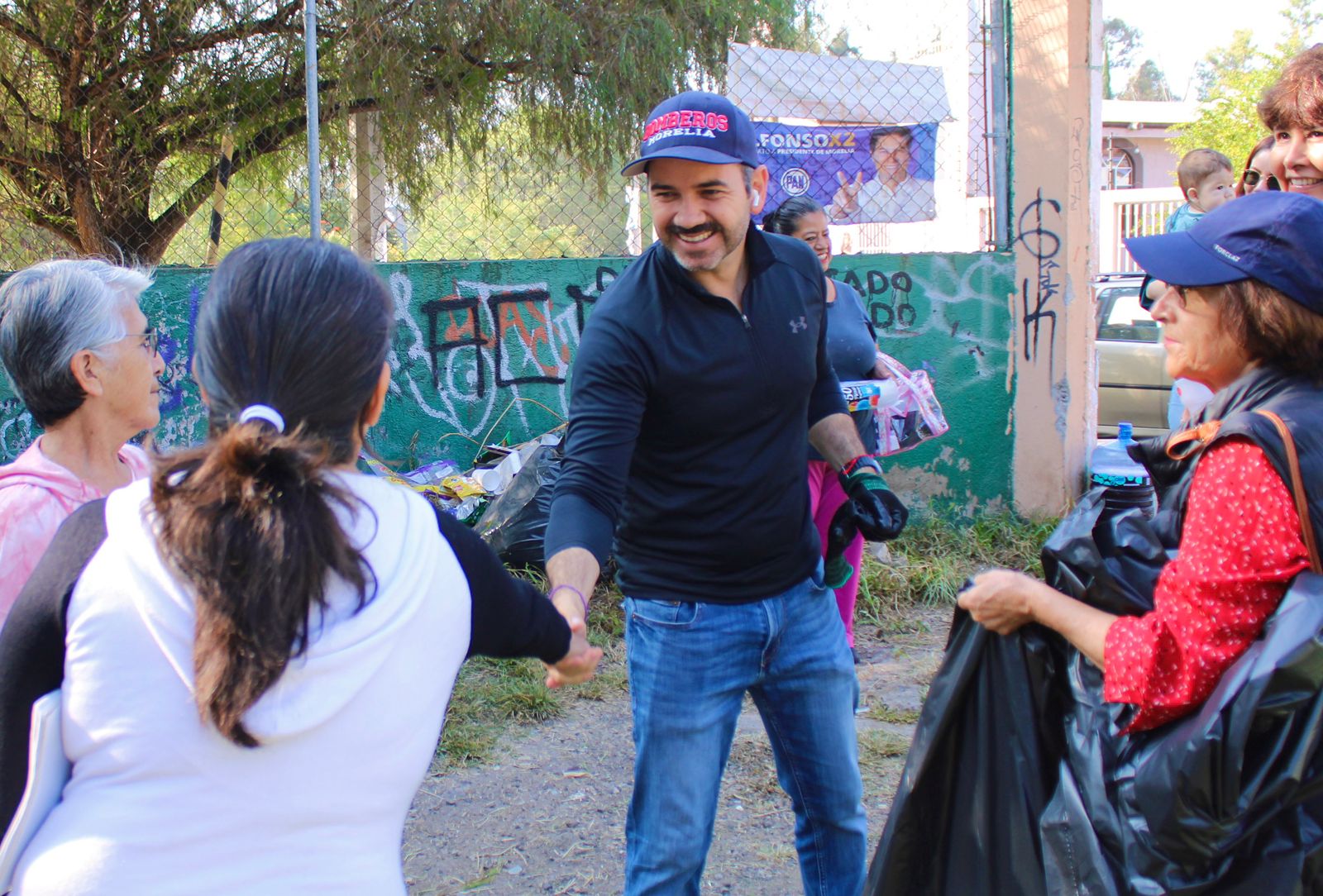 Encabeza Yankel Benítez jornada ciudadana de limpieza en Lomas del Valle