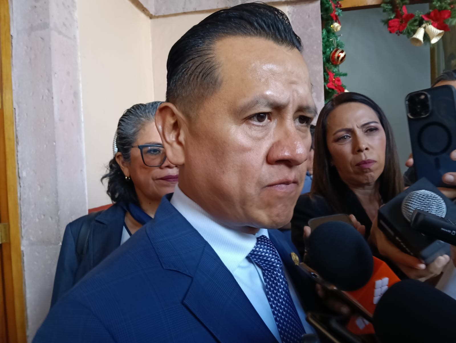 Fiscalía investiga entorno digital y motivaciones de menor homicida de sus maestras