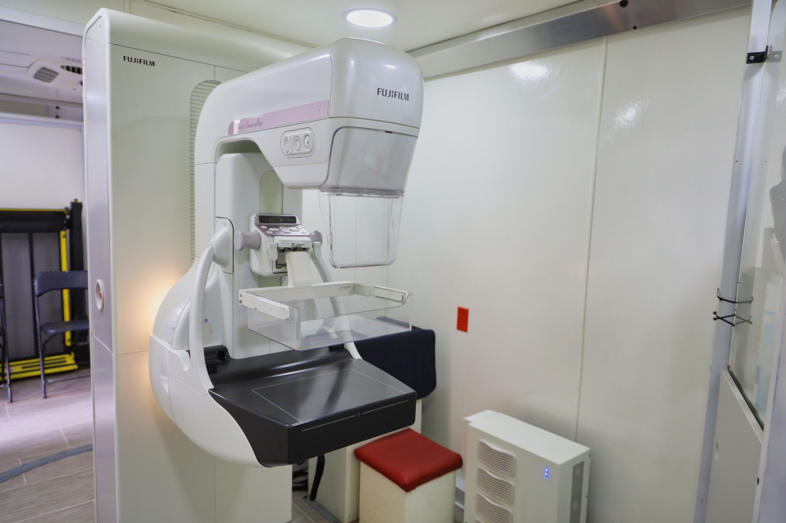 Mastografías gratuitas a 9 municipios de Michoacán