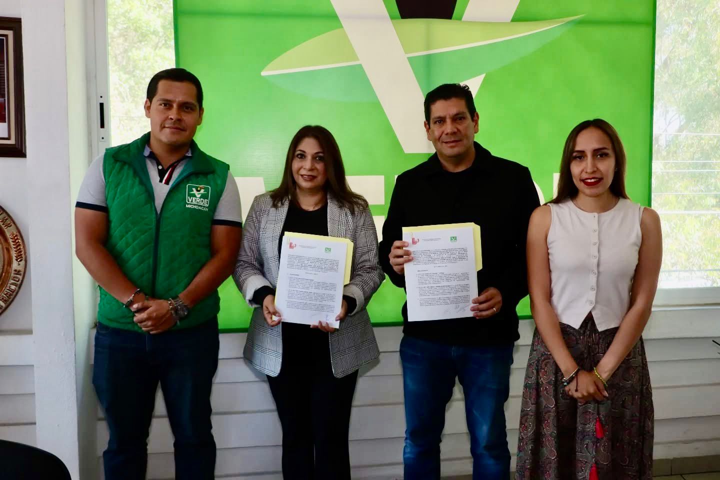 PVEM Michoacán Y Asociación de Psicoterapia Especializada firman convenio para el cuidado de la salud mental en el ámbito educativo