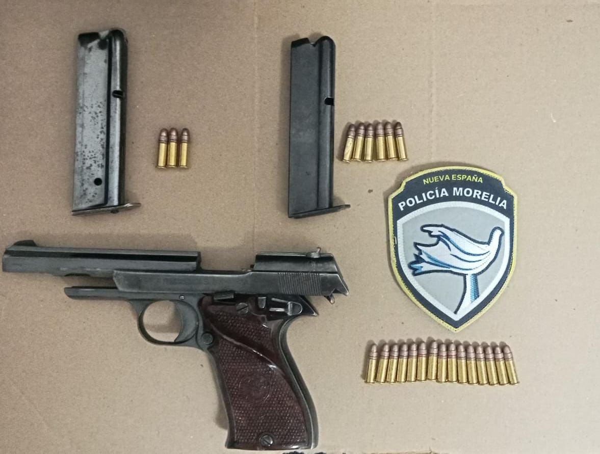 Reporte por detonaciones permite asegurar un arma, un vehículo y tres detenidos