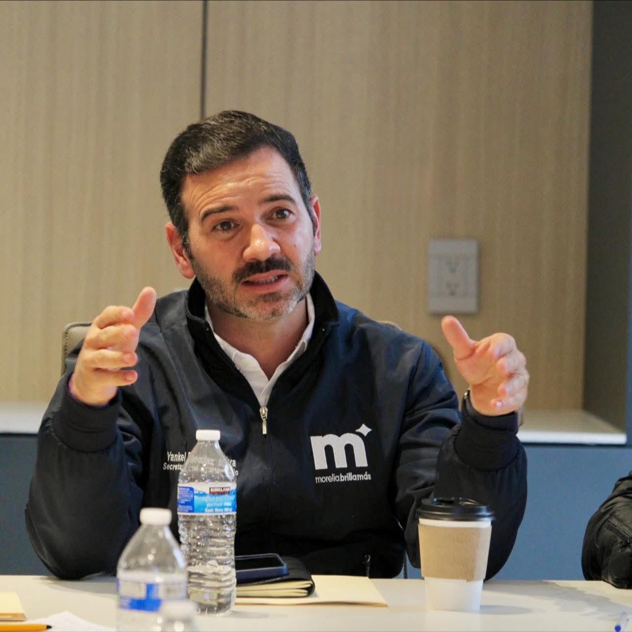 Yankel Benítez revisa reglas de operación de programas alimentarios de Morelia