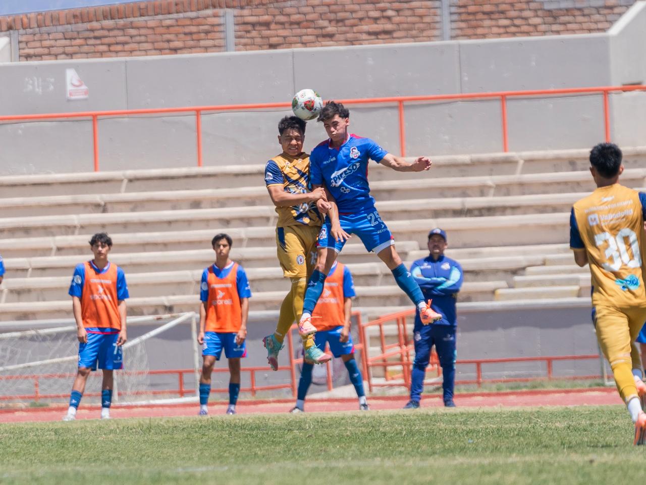 Atlético Morelia-UMSNH varonil toma ventaja ante Cimarrones