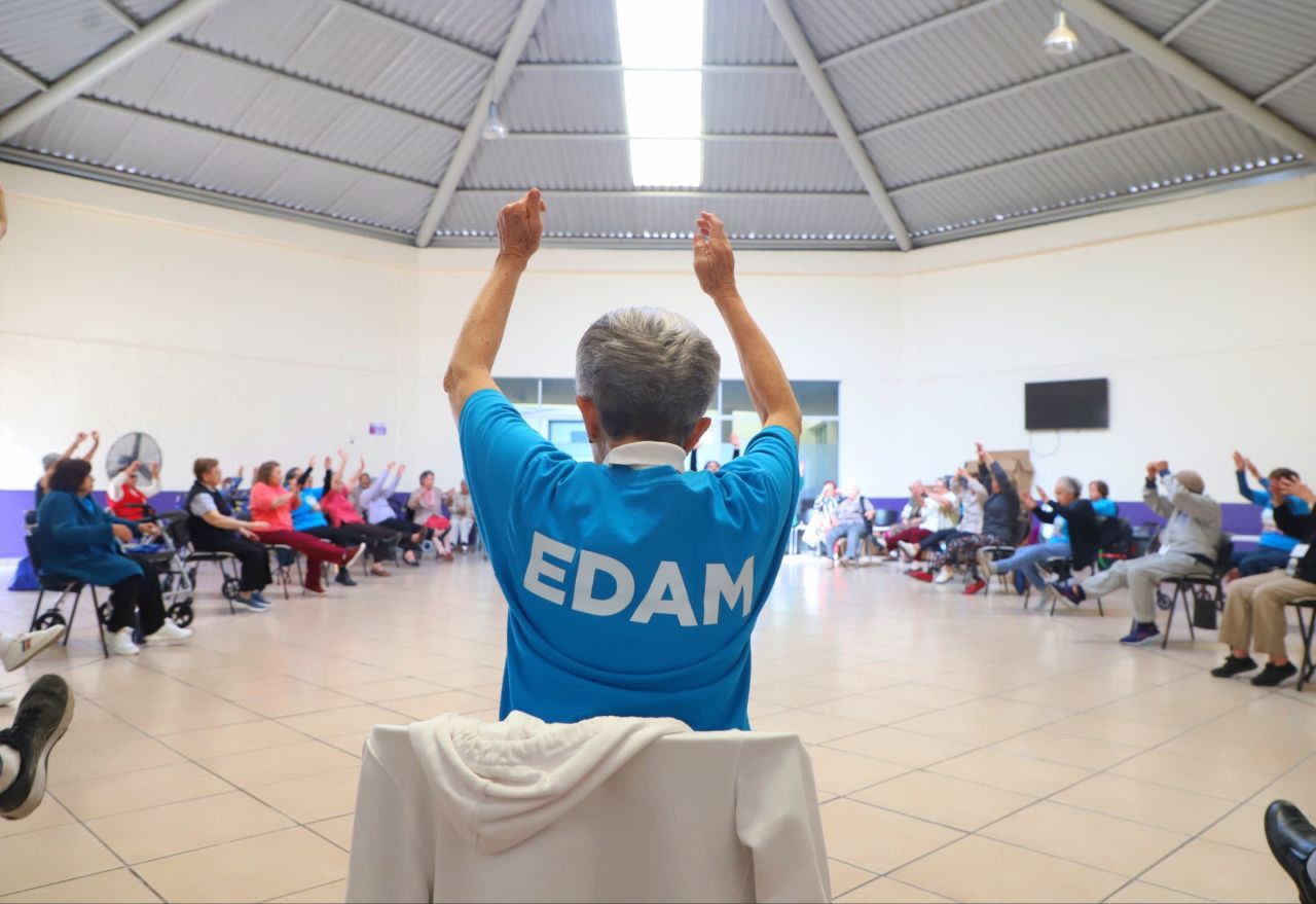 Paola Delgadillo promueve la movilidad y autonomía de los adultos mayores