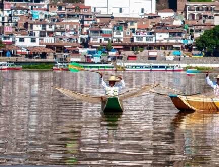 Turista cae de lancha cerca de Janitzio y desata movilización