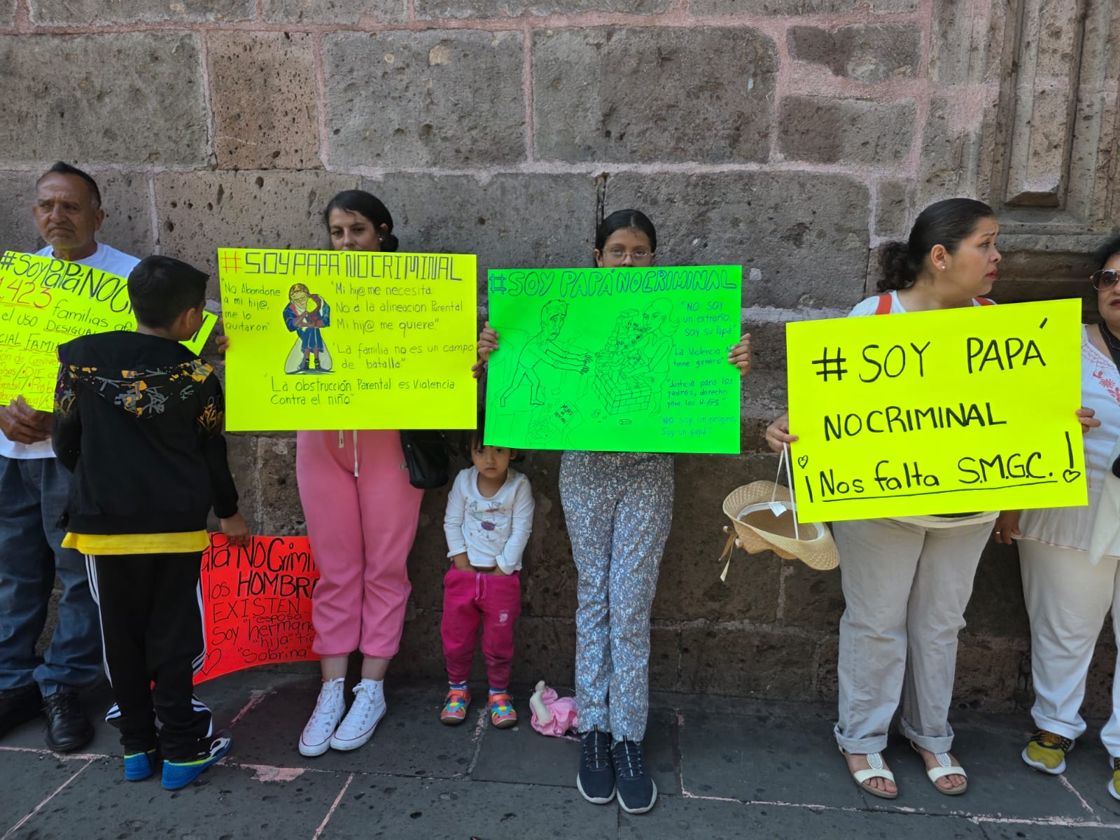 Protestan en Morelia contra violencia vicaria