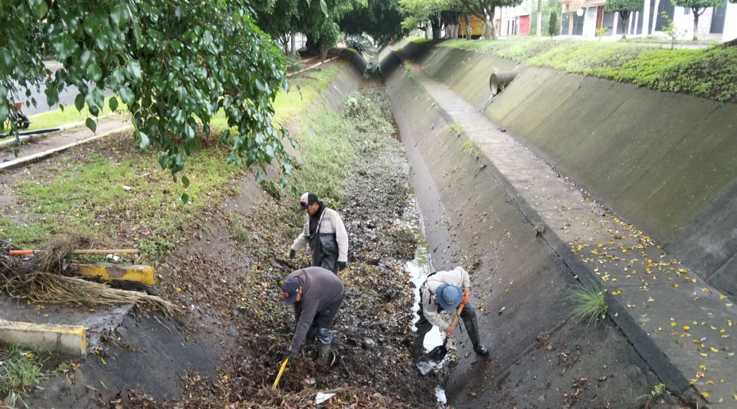 Realiza Gobierno de Morelia limpieza preventiva en canal Fray Antonio de San Miguel