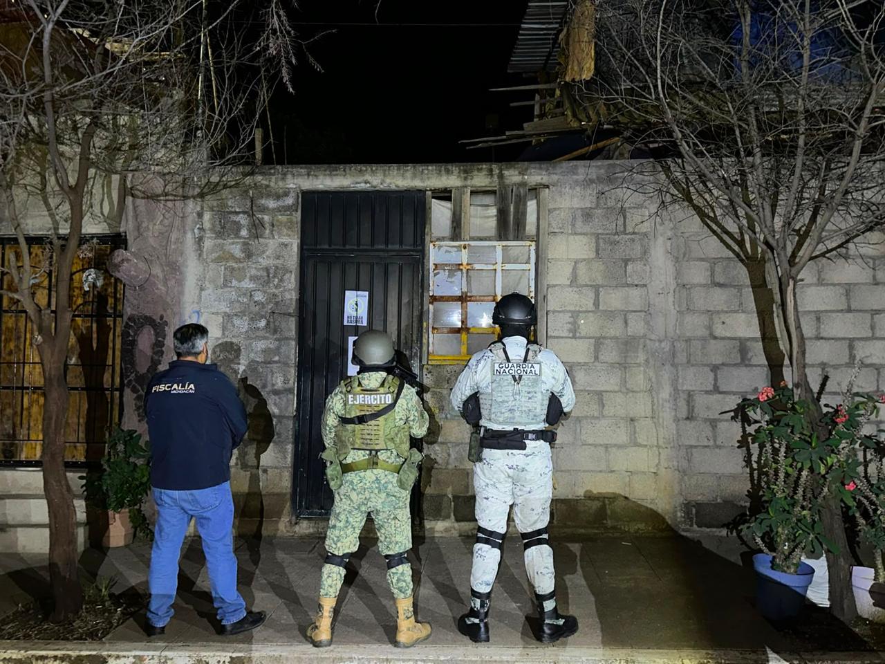 Aseguran más de 2 mil dosis de metanfetamina; hay cuatro detenidos