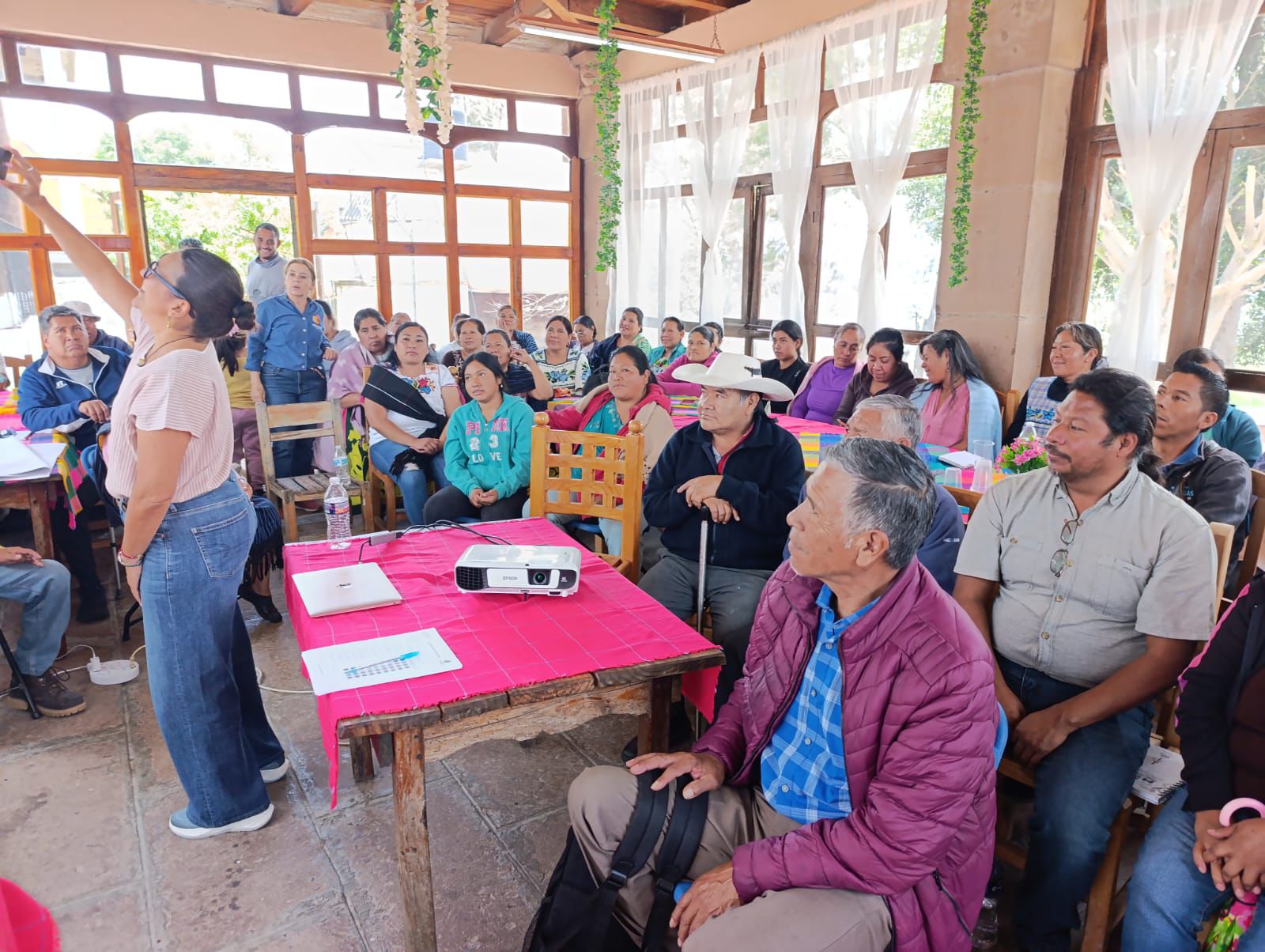 Conocimiento y tradición a través de la identidad cultural para prestadores de servicios en Pátzcuaro