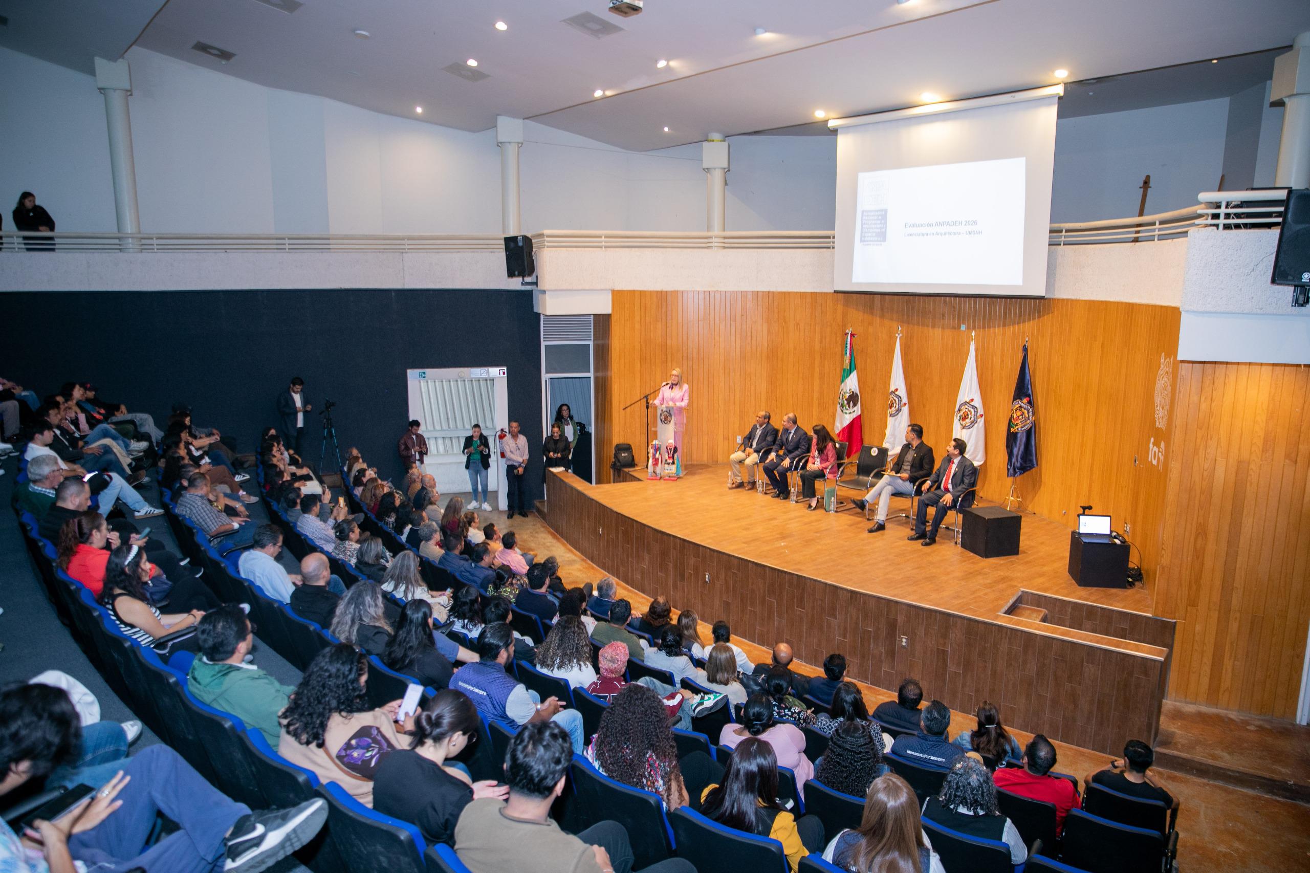La evaluación, impulsa a seguir avanzando; Licenciatura en Arquitectura recibe reacreditación