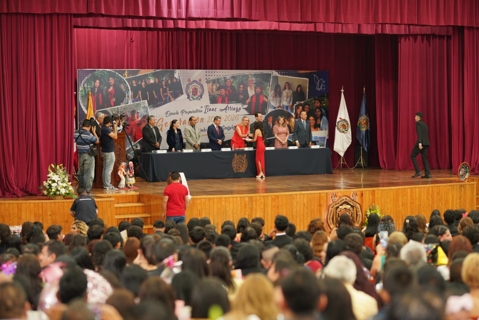 Luchen por sus sueños, convoca Yarabí Ávila a egresadas y egresados del bachillerato nicolaita