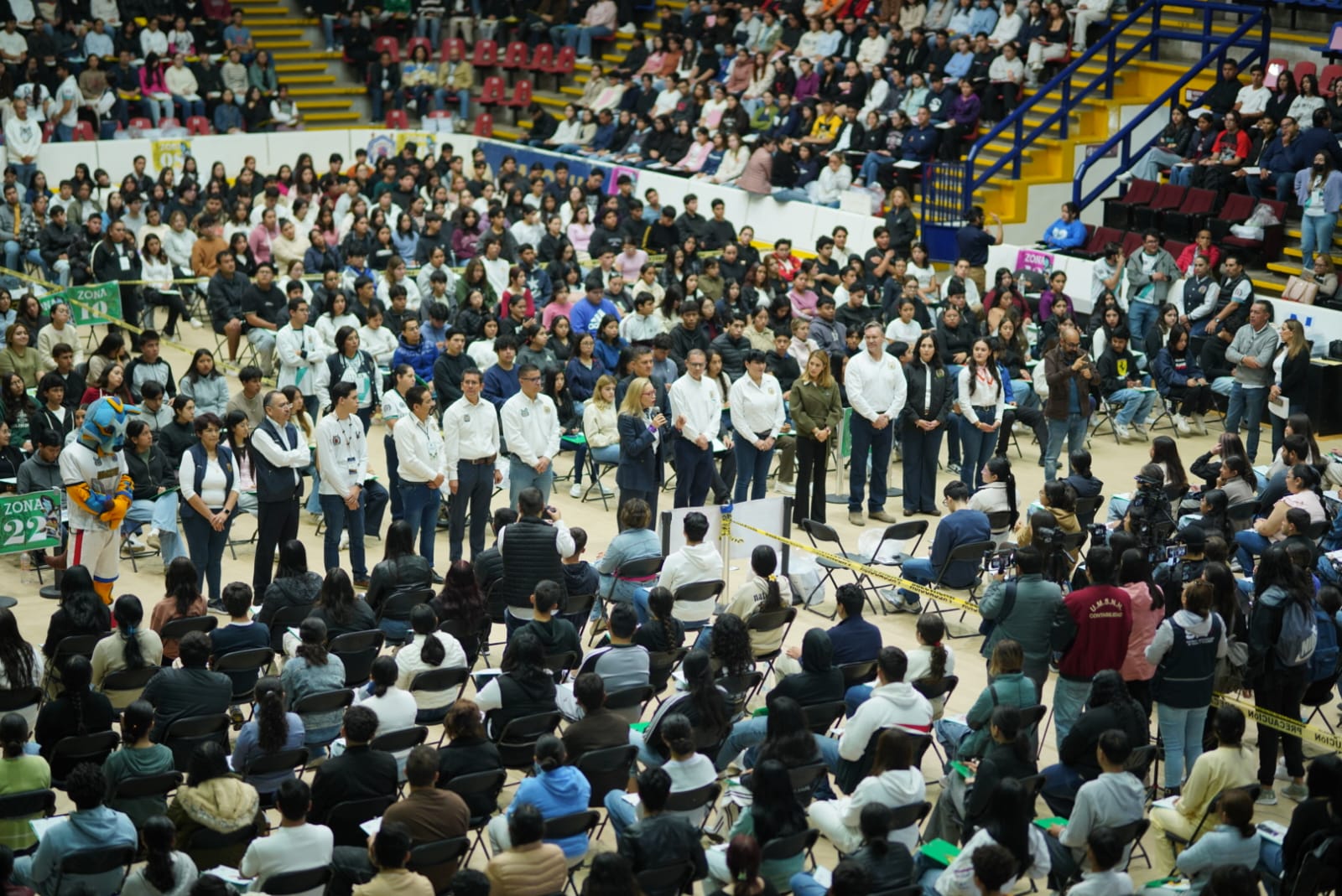 A creer en sí mismo, invitó Yarabí Ávila a aspirantes que realizan el examen de admisión de la UMSNH