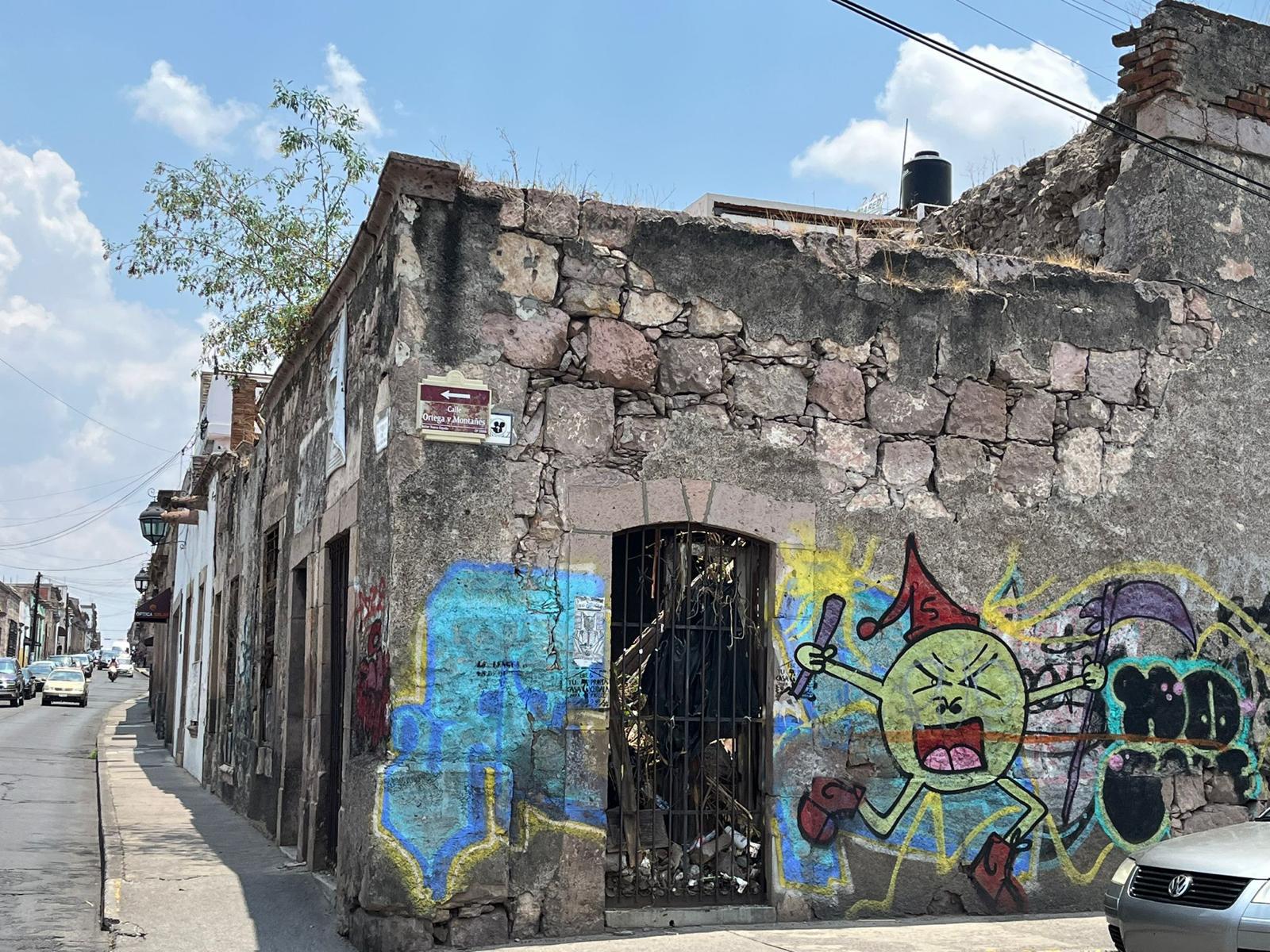 Lluvias aumentan riesgo de derrumbe de casas abandonadas