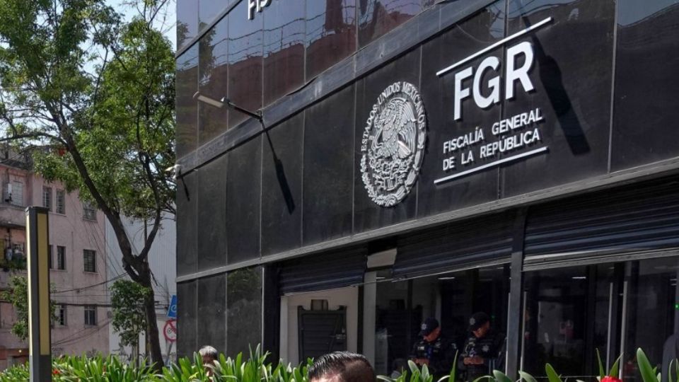 Aseguran 25 tragamonedas en cateos de la FGR