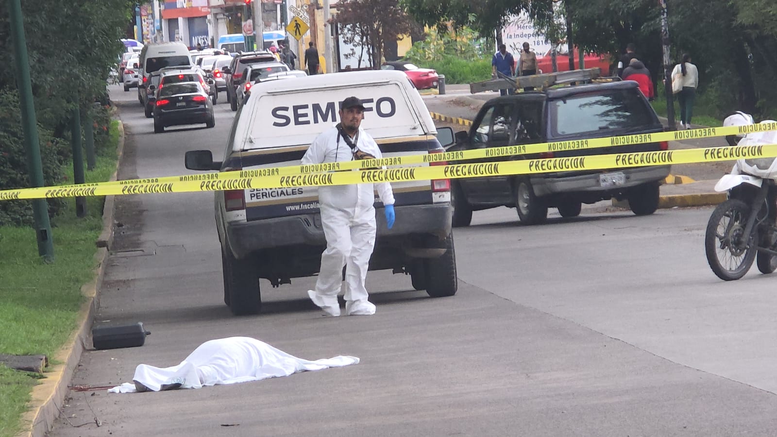 Muere adulta mayor tras caer al cruzar avenida Madero Poniente