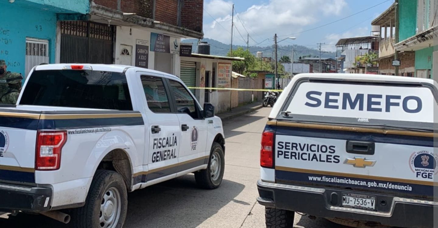 Asesinan a balazos a un hombre en plaza de Parácuaro