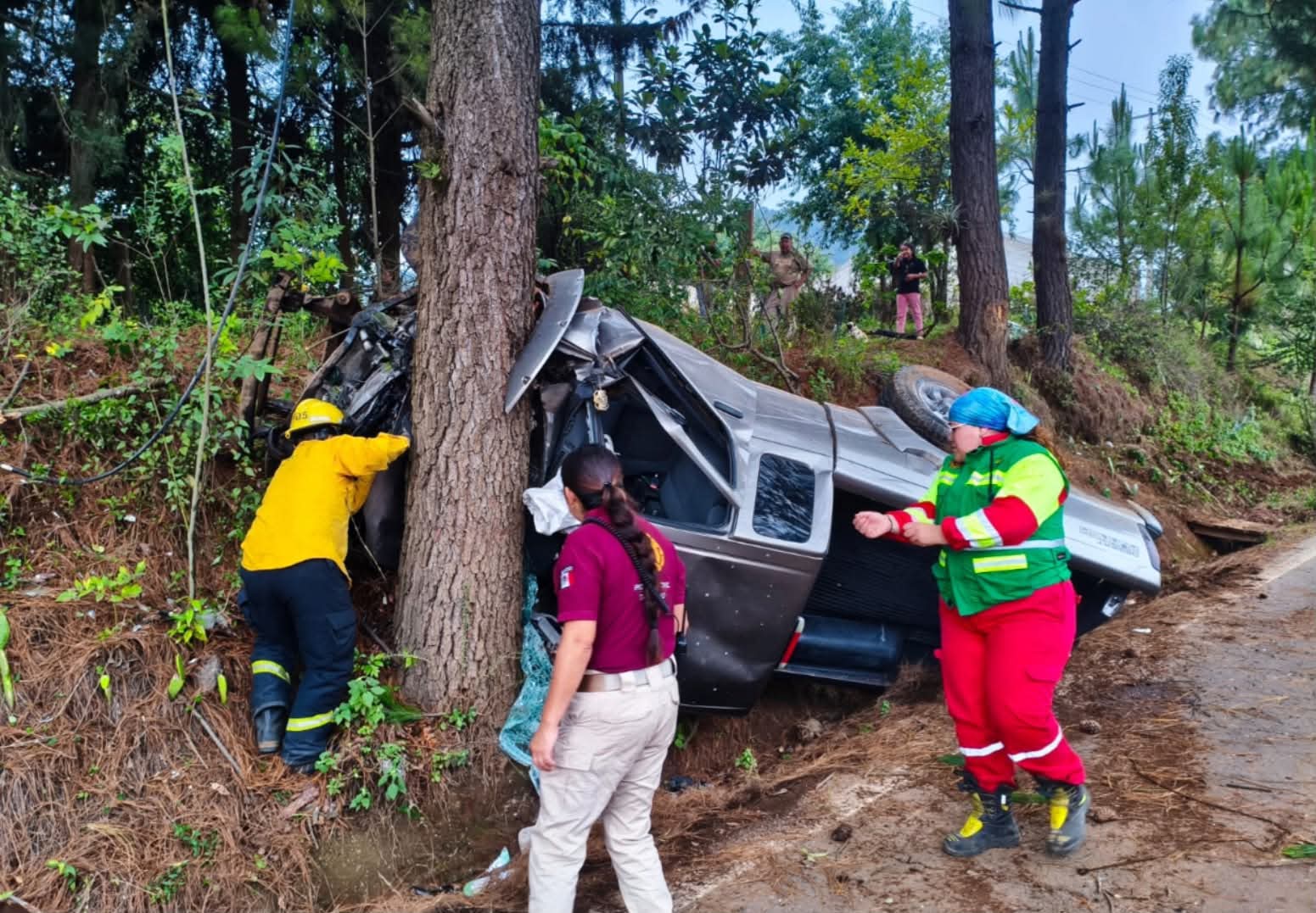 🚑 Sobrevive de milagro tras brutal choque en Tacámbaro