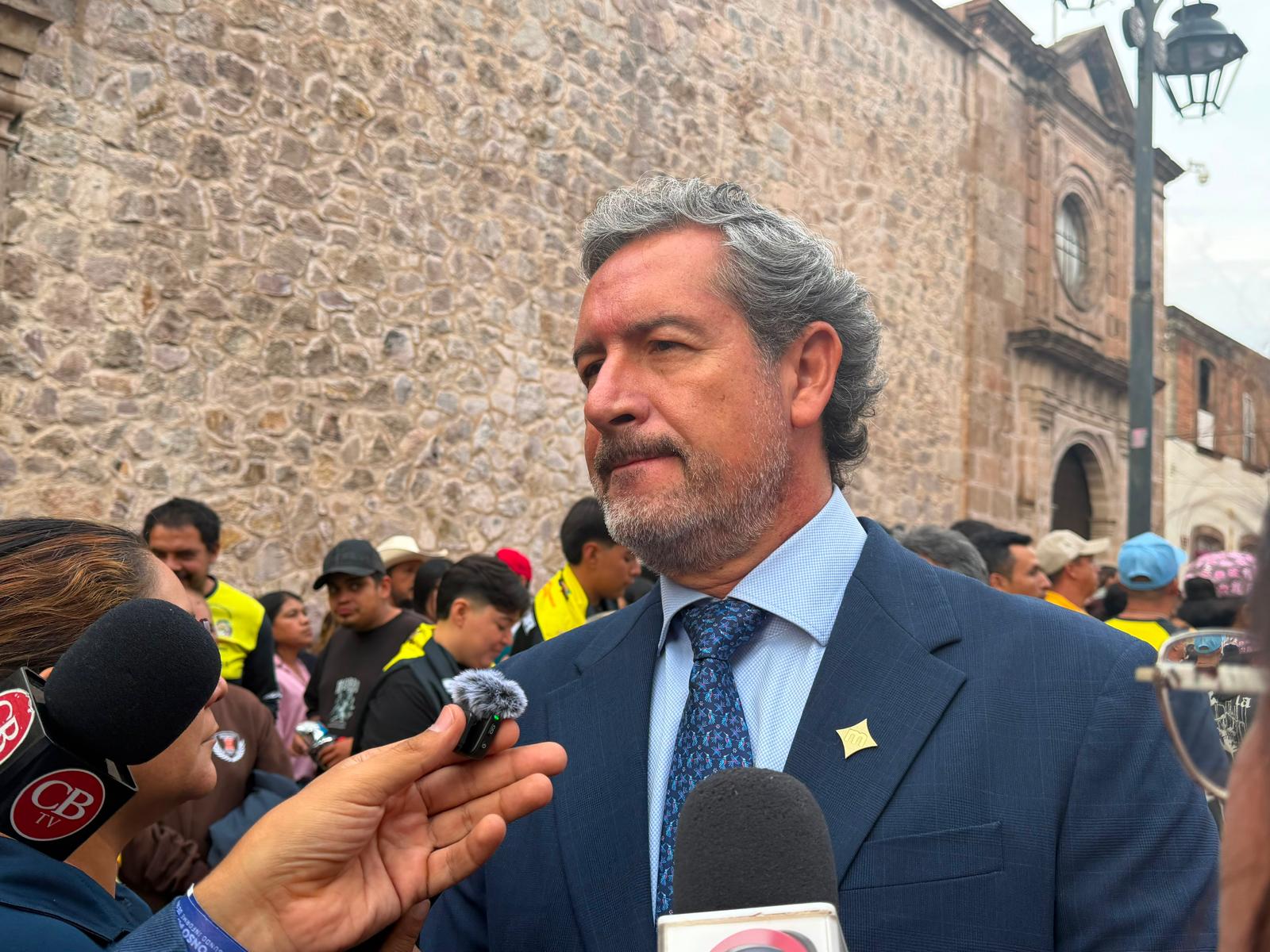 Reconocer obras y buen trabajo realizado por Martínez Alcázar