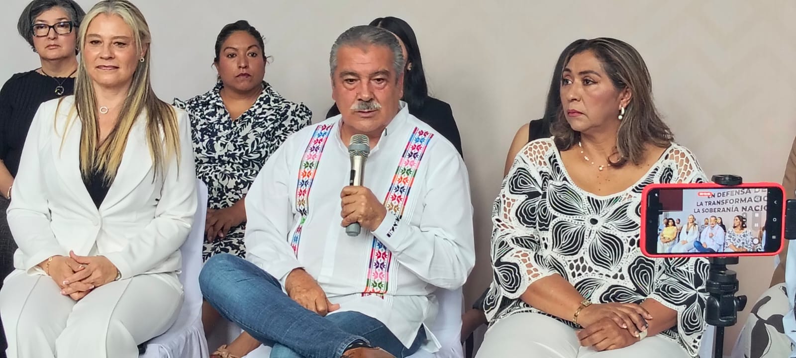 Morón llama a la unidad y descarta campañas personales en el proceso interno de Morena