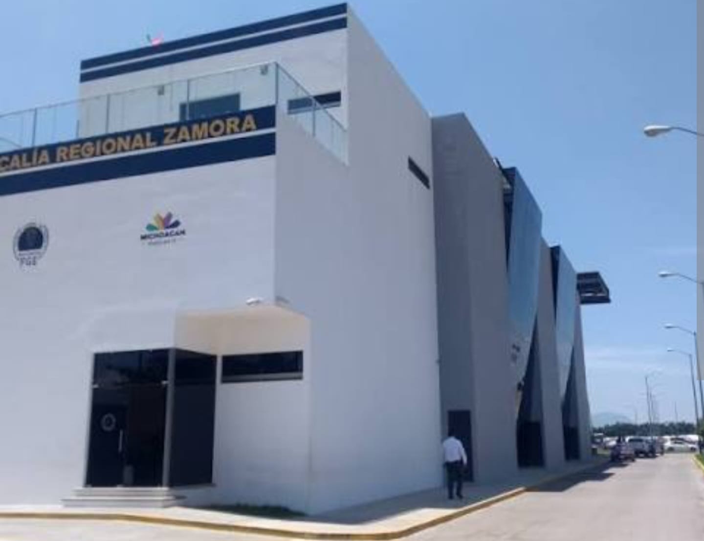 Dan 3 años y 3 meses de prisión a exservidor público