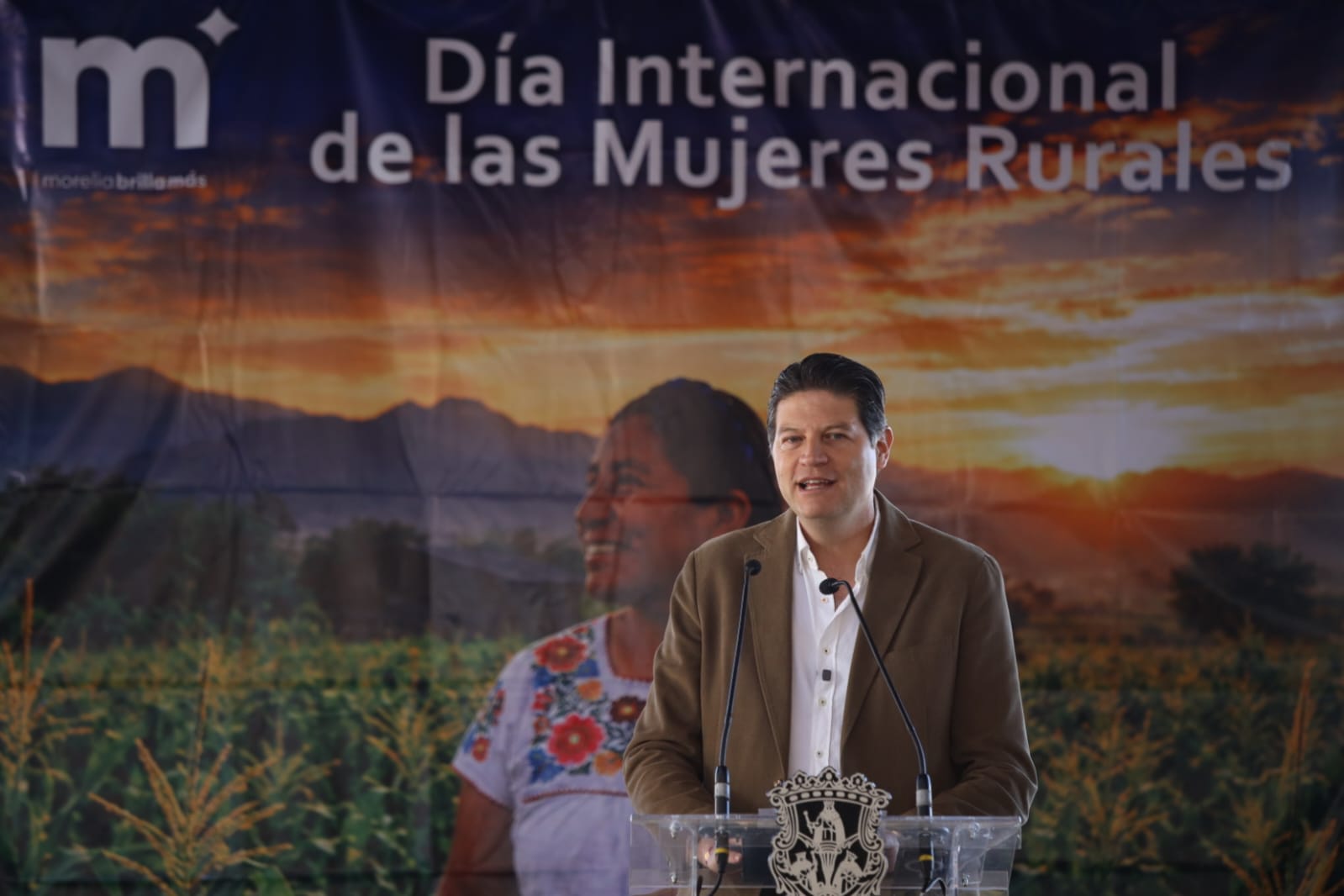 Reconoce Alfonso Martínez Alcázar, trabajo de las mujeres