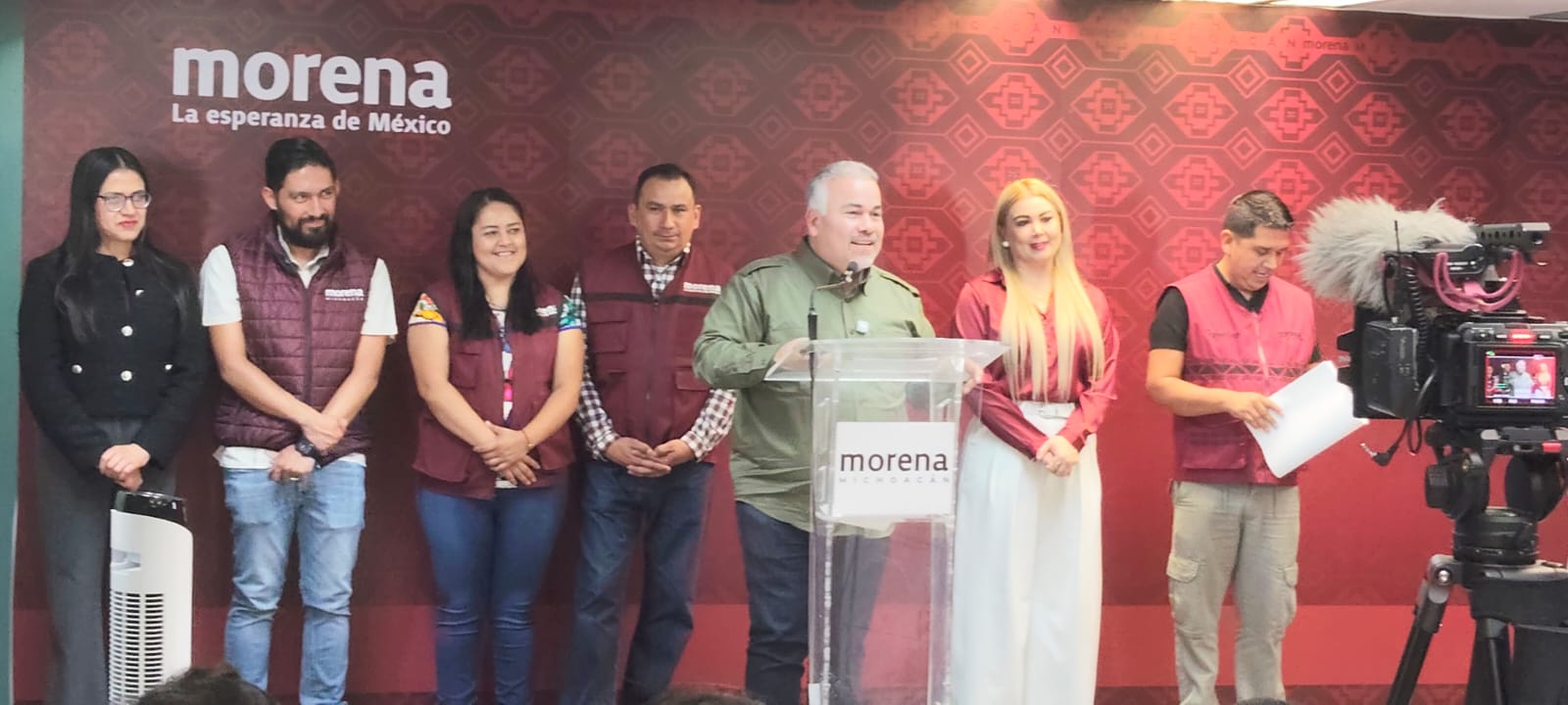 Pide Mora evitar descalificaciones en Morena; ve posible alianza con PRD rumbo a 2027